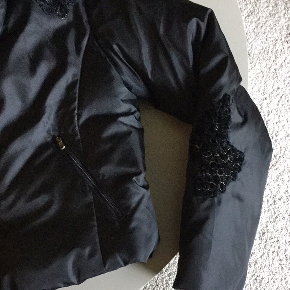 Guess Puffer Down Coat with black floral appliqué - Picture 3 of 12